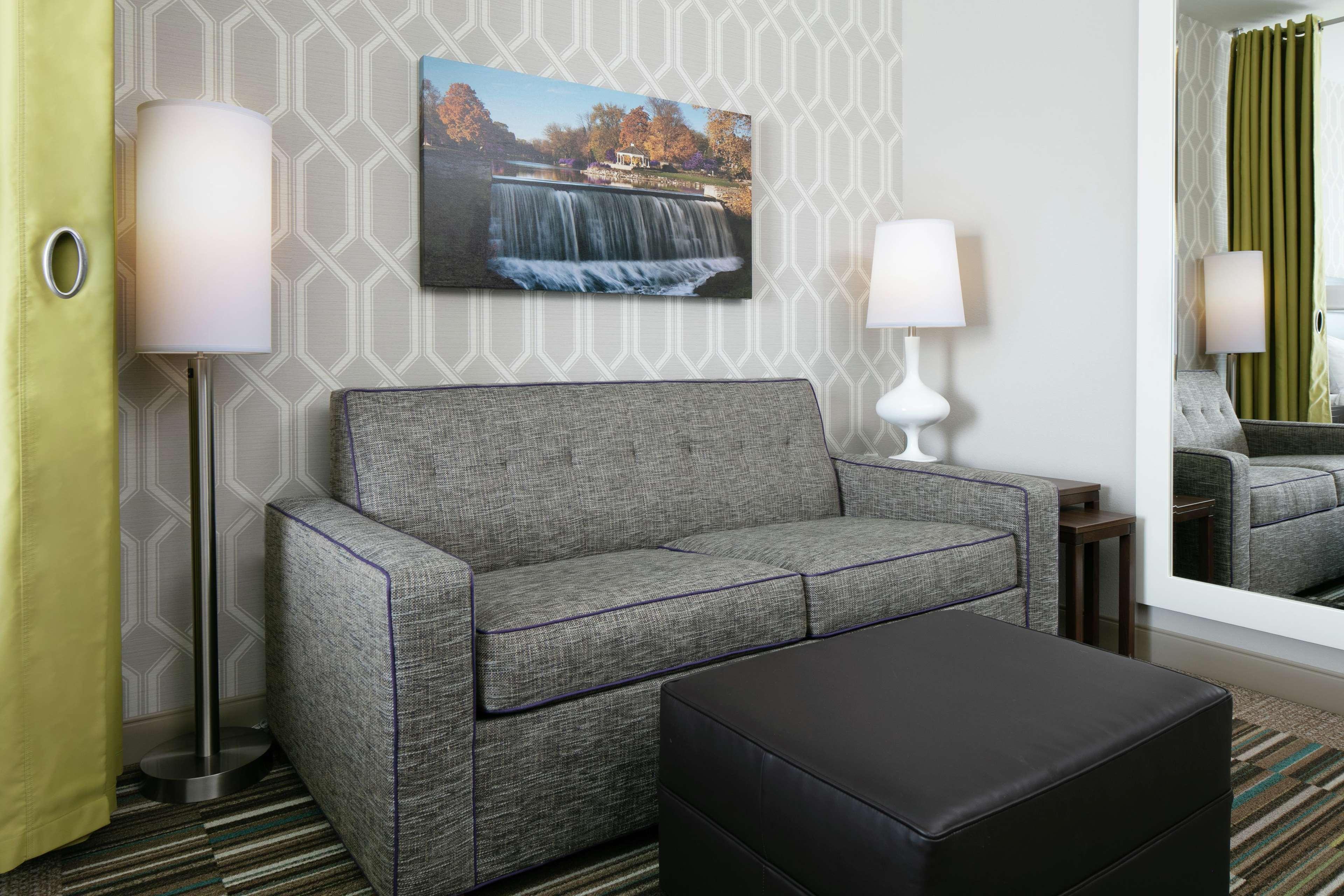Home2 Suites By Hilton Menomonee Falls Milwaukee Exterior photo